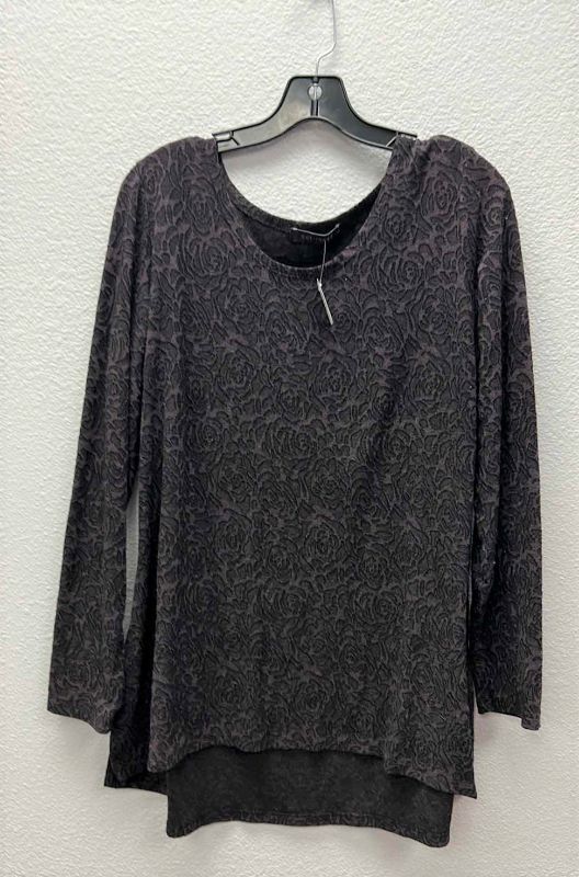 Photo 1 of NWT WOMEN'S SIZE LARGE -  LONG SLEEVE TOP $79.95