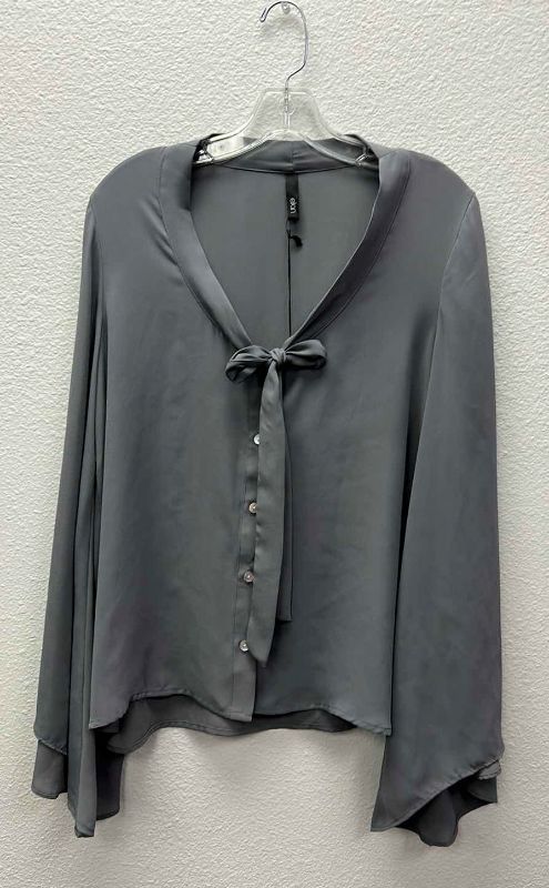 Photo 1 of NWT WOMEN'S SIZE MEDIUM - Gray blouse  $59.95