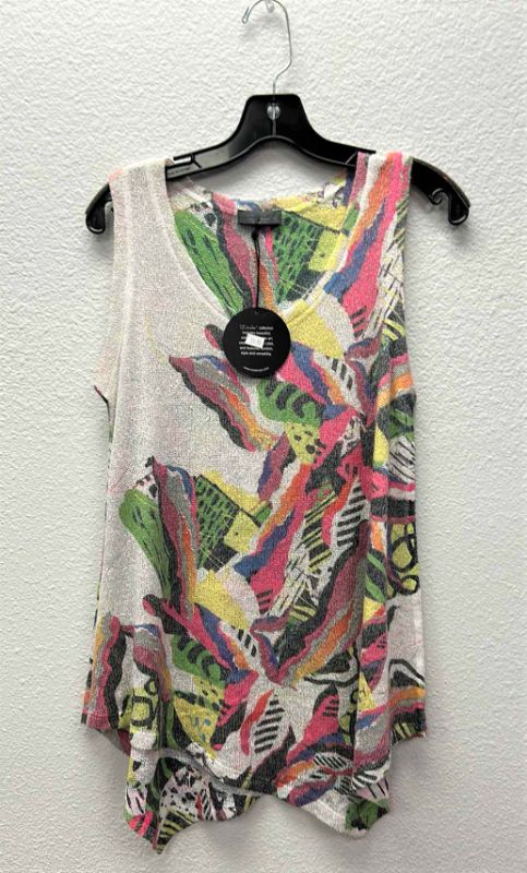 Photo 1 of NWT WOMEN'S SIZE SMALL WEARABLE ART $59.95