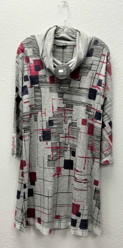 Photo 1 of NWT WOMEN'S SIZE SMALL -  WEARABLE ART DRESS $129.95