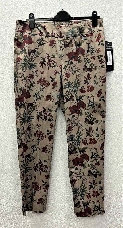 Photo 1 of NWT WOMEN'S SIZE 14 28" INSEAM, MICHAEL TYLER FLORAL PANTS