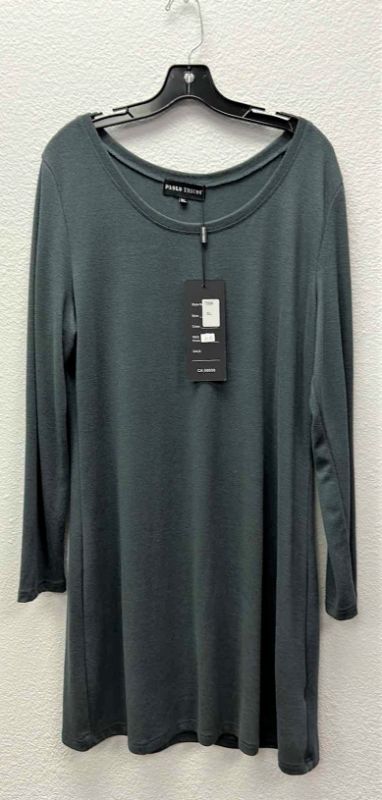 Photo 1 of NWT WOMEN'S SIZE  XL LONG TOP/DRESS $69.95