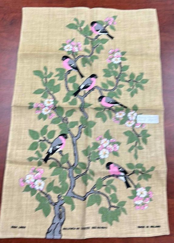 Photo 1 of LINEN TEA TOWEL MADE IN ENGLAND 