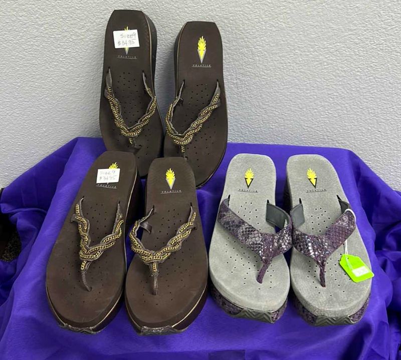 Photo 8 of NWT WOMEN'S SIZE 9 - 3 PAIRS FLIP-FLOPS $34.95 EACH