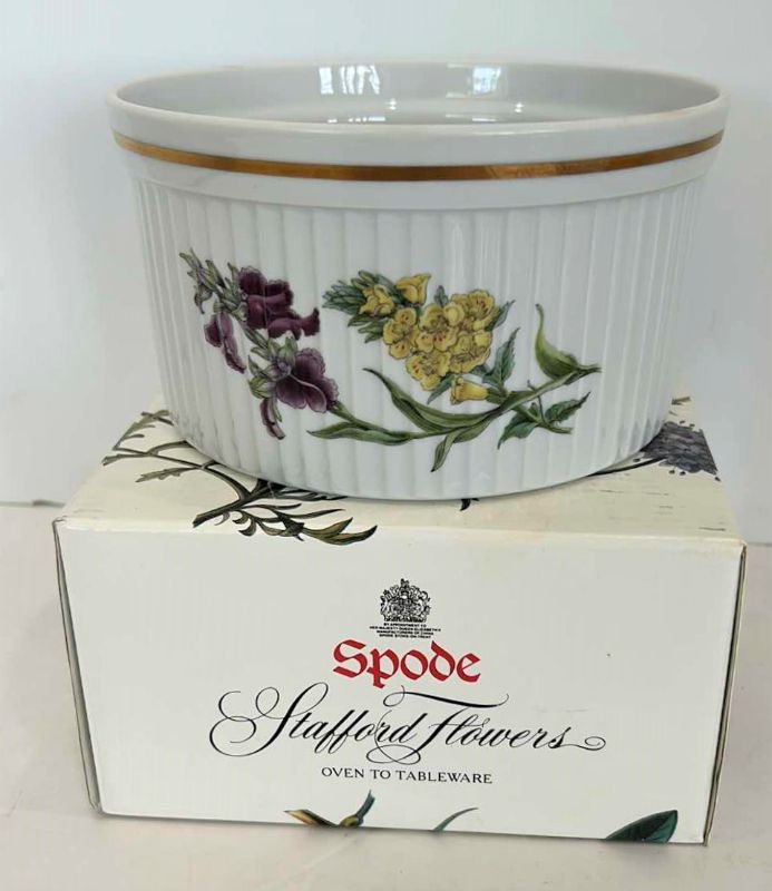 Photo 1 of SPODE STAFFORD FLOWERS OVEN TO TABLE CERAMIC BAKEWARE