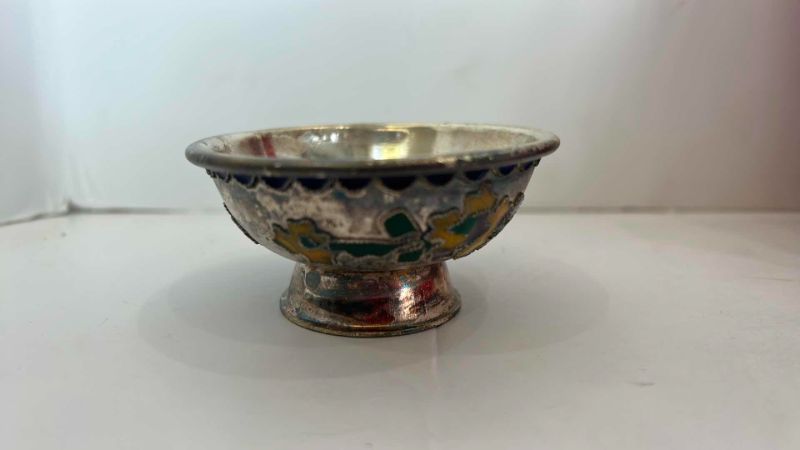 Photo 4 of CHINESE COLLECTIBLE IN BOX - POWDER HORN, SMALL Cloisonné BOWL AND CHOPSTICKS