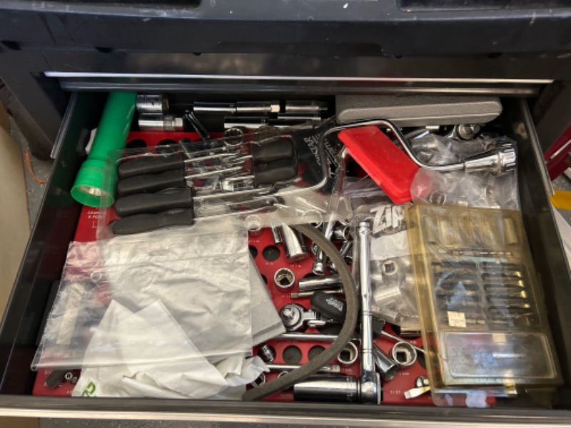 Photo 1 of CRAFTSMAN ROLLING TOOL CHEST WITH CONTENTS