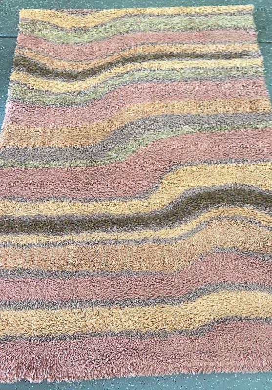 Photo 1 of PINK AND PEACH WAVY PURE NEW WOOL SHAG CARPET 56” x 80