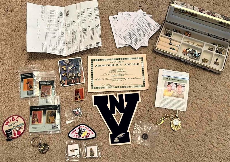 Photo 1 of Vintage memorabilia, pins, and jewelry