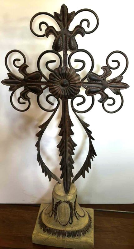 Photo 1 of HOME DECOR - METAL CROSS ON CERAMIC BASE  H25 1/2"