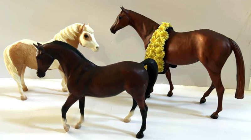 Photo 1 of 3 BREYER COLLECTIBLE HORSES TALLEST 8.5"