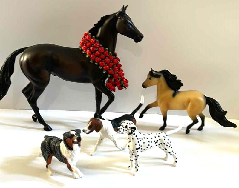 Photo 1 of 2 BREYER COLLECTIBLE HORSES TALLEST 10.5” & 3 DOGS