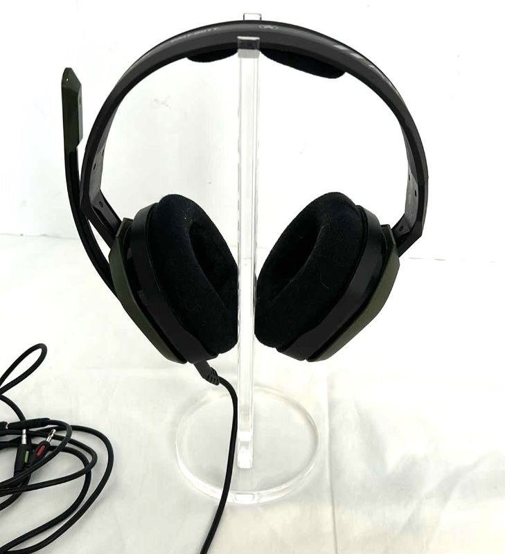 Photo 1 of CALL OF DUTY ASTRO HEADSET