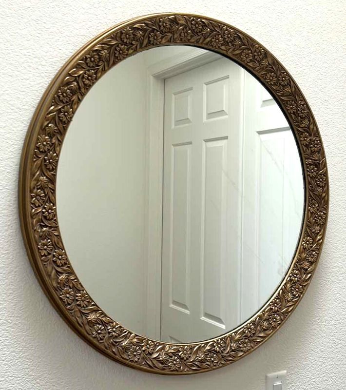 Photo 1 of ORNATE WOOD GOLD FRAMED ROUND MIRROR 35”ROUND