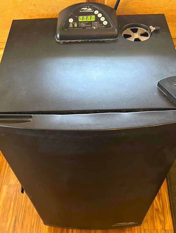 Photo 9 of MASTERBUILT ELECTRIC WOOD/CHARCOAL SMOKER (TESTED)