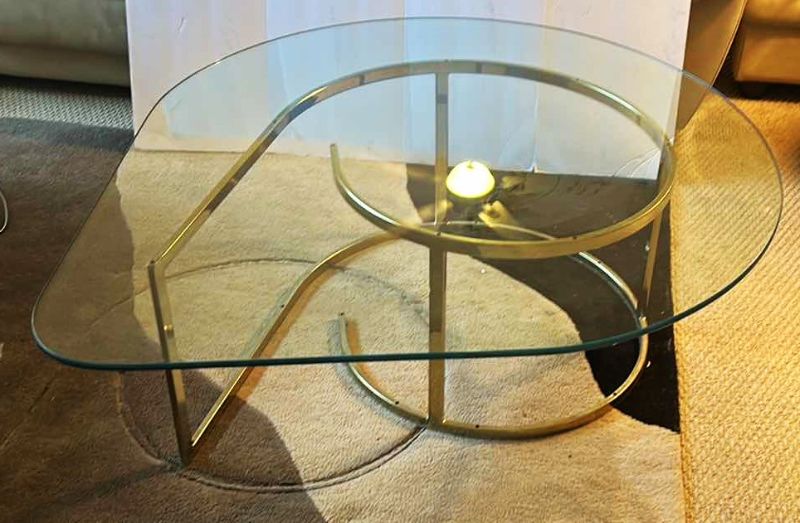 Photo 10 of VINTAGE HOLLYWOOD REGENCY TEARDROP GLASS AND BRASS COFFEE TABLE
