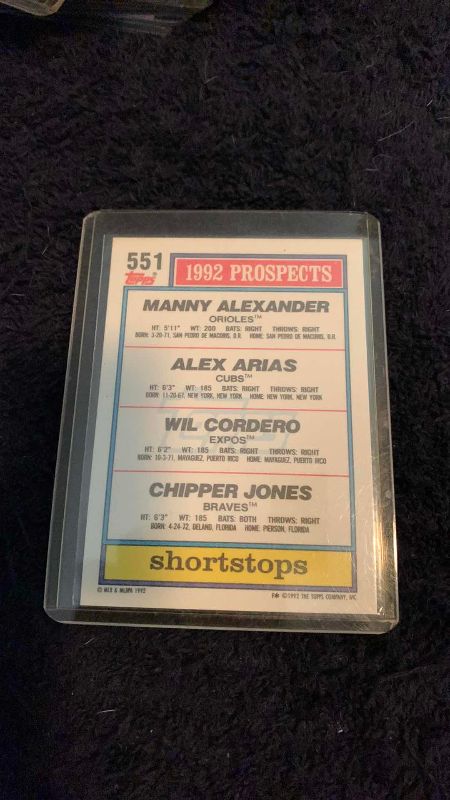 Photo 1 of 1992 TOPPS CHIPPER JONES ROOKIE CARD #551 MLB BASEBALL