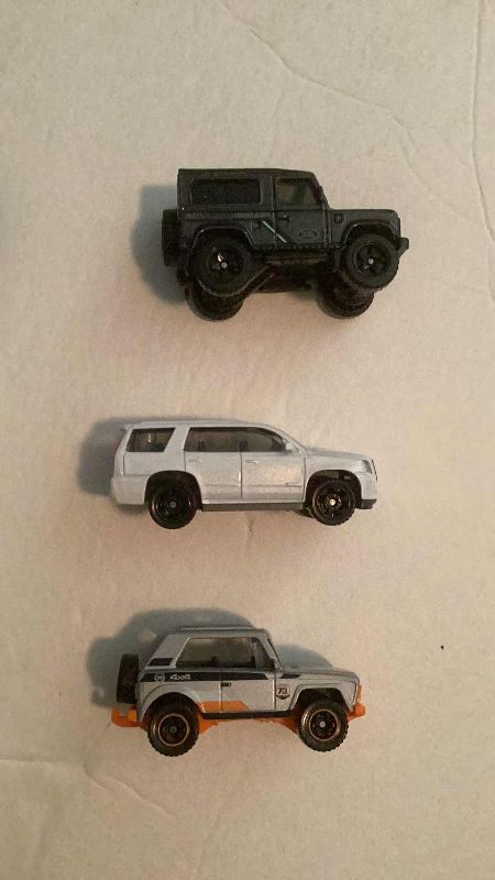 Photo 1 of 6-SUV HOT WHEELS