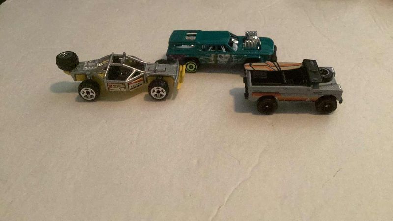 Photo 1 of 6-HOT WHEELS AND MATCHBOX CARS