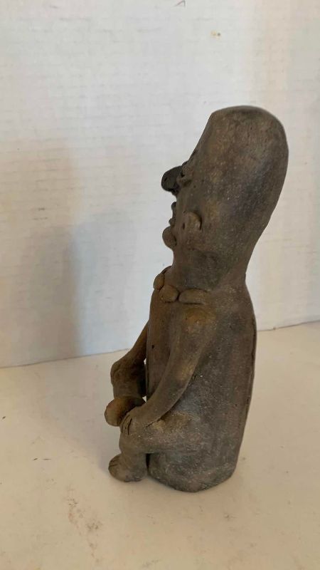 Photo 1 of PRE-COLUMBIAN STYLE MALE FIGURE SITTING STATUE 9”