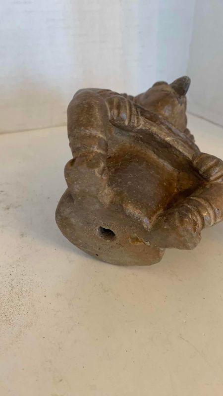 Photo 1 of PRE-COLUMBIAN STYLE MALE SITTING ON STOOL STATUE 8”