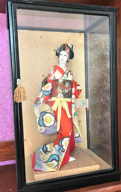 Photo 3 of NISHI GEISHA DOLL MADE IN JAPAN HEIGHT IN BOX 21”