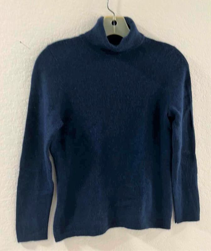 Photo 1 of NAVY BLUE CASHMERE SWEATER SIZED M  BUT MORE LIKE A SIZE SMALL