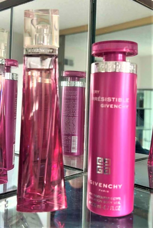 Photo 2 of GIVENCHY PARIS PERFUME AND BODY LOTION