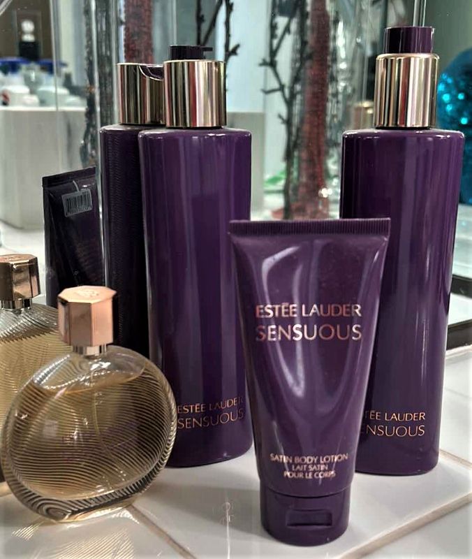 Photo 2 of ESTEE LAUDER SENSUOUS COLLECTION