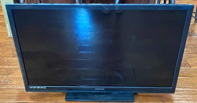 Photo 1 of MAGNAVOX 36 “ LED TV NO REMOTE