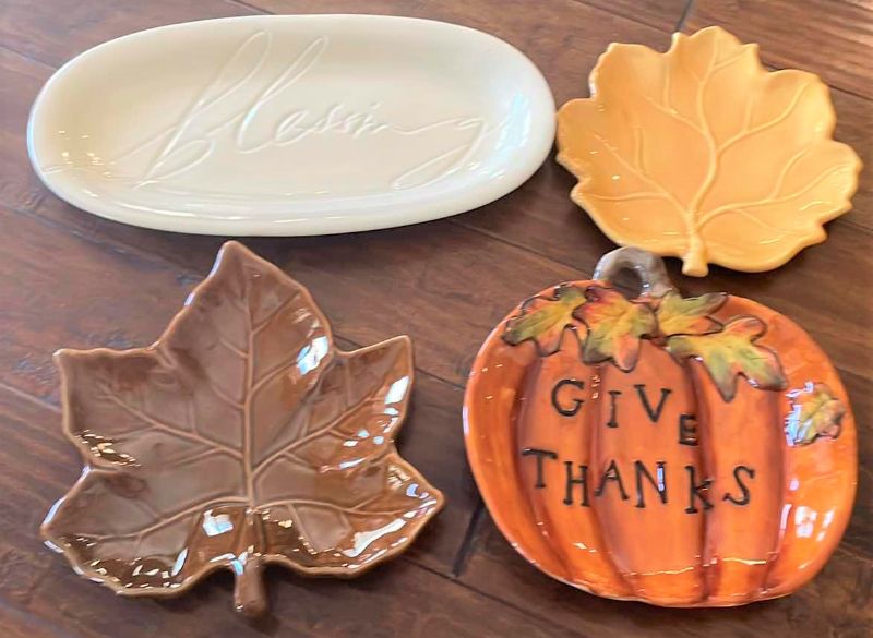 Photo 1 of FALL PLATE /PLATTERS