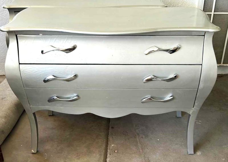 Photo 1 of SILVER DRESSER / BUFFET CONTEMPORARY DESIGN 45 1/2“ x 21“ x H33 1/2“