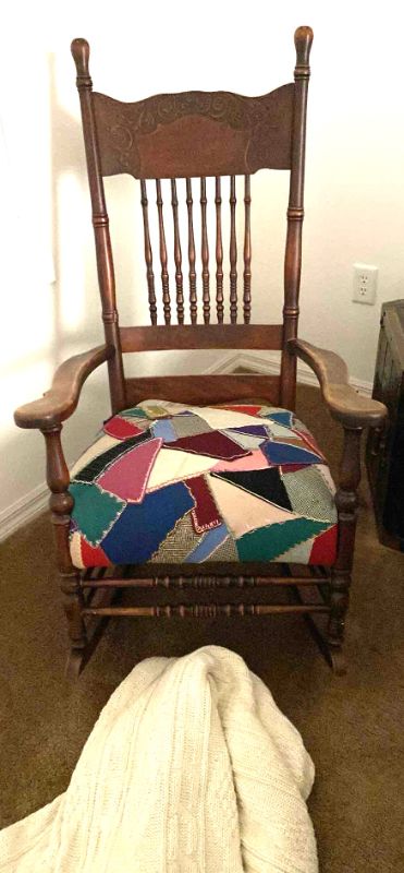 Photo 1 of OAK ROCKING CHAIR AND KNIT THROW