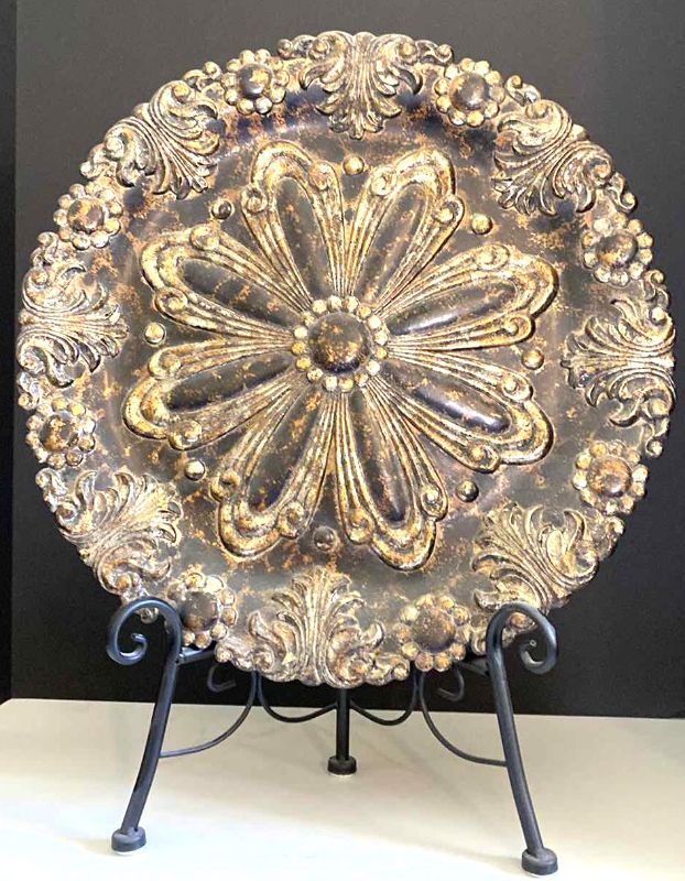 Photo 1 of BAROQUE 18” CHARGER ON STAND $139