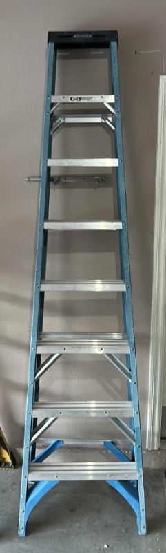 Photo 1 of 8 FT ALUMINUM LADDER