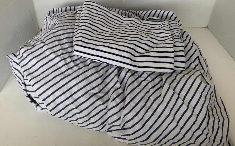 Photo 1 of TOMMY HILFIGER QUEEN BED SHEETS SET