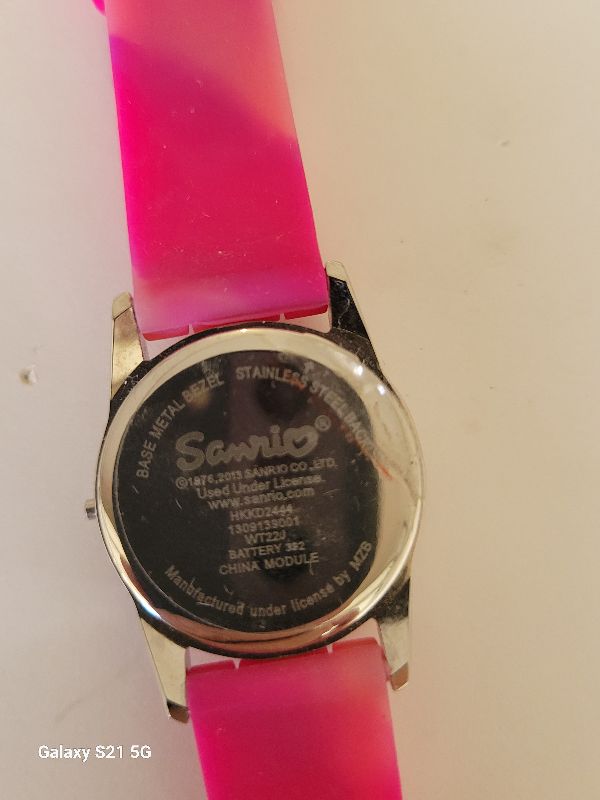 Photo 3 of SANRIO HELLO KITTY WATCH NEEDS BATTERY