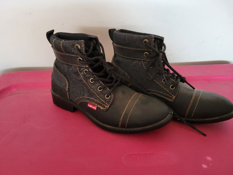 Photo 1 of WOMENS LEVIS BOOTS