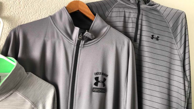 Photo 1 of 4 UNDER ARMOUR ATHLETIC TOPS SIZE L