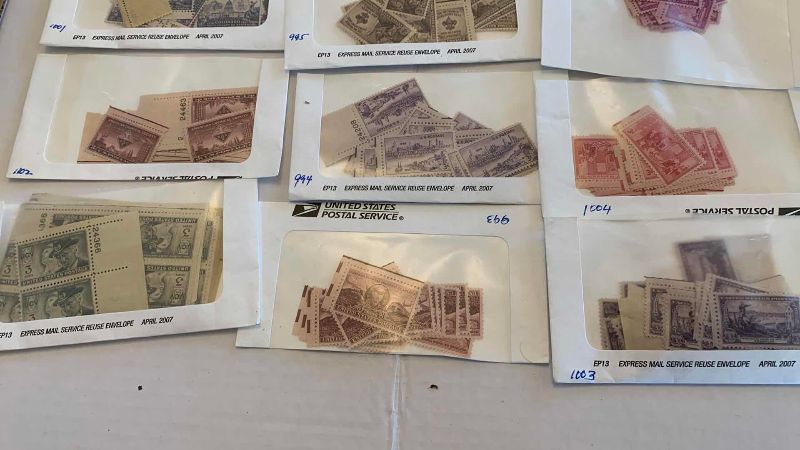 Photo 1 of VINTAGE UNITED STATES 3 CENT STAMPS
