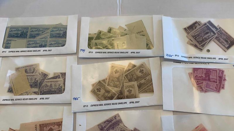 Photo 1 of VINTAGE UNITED STATES 3 CENT STAMPS