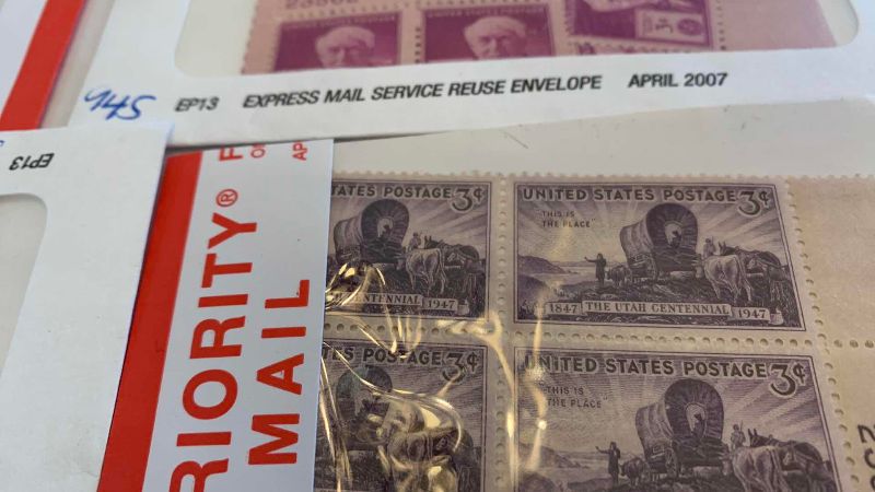 Photo 1 of VINTAGE UNITED STATES 3 CENT STAMPS