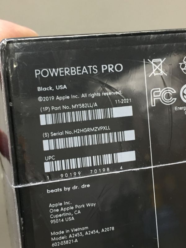 Photo 7 of Beats Powerbeats Pro Wireless Earbuds - Black (MY582LL/a)
(factory sealed)