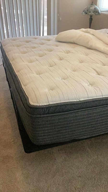 Photo 4 of BEAUTYREST BRAMPTON PLUSH SILVER PILLOW TOP MATTRESS KING SIZE. BED FRAME NOT INCLUDED.
