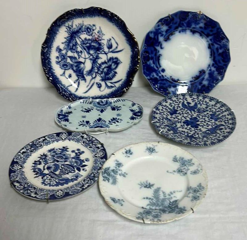 Photo 1 of 6 PIECE BLUE AND WHITE PORCELAIN ASSORTMENT