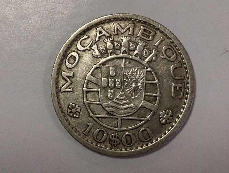 Photo 1 of 1955 MOCAMBIQUE 10 ESCUDOS COIN
