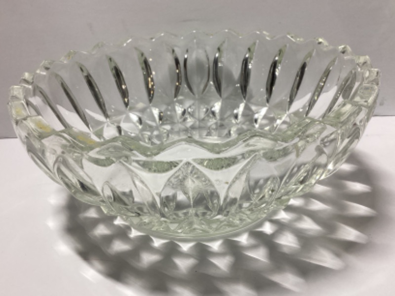 Photo 3 of VINTAGE HEAVY CLEAR SQUARE & TEARDROP PATTERNED BOWL & MORE