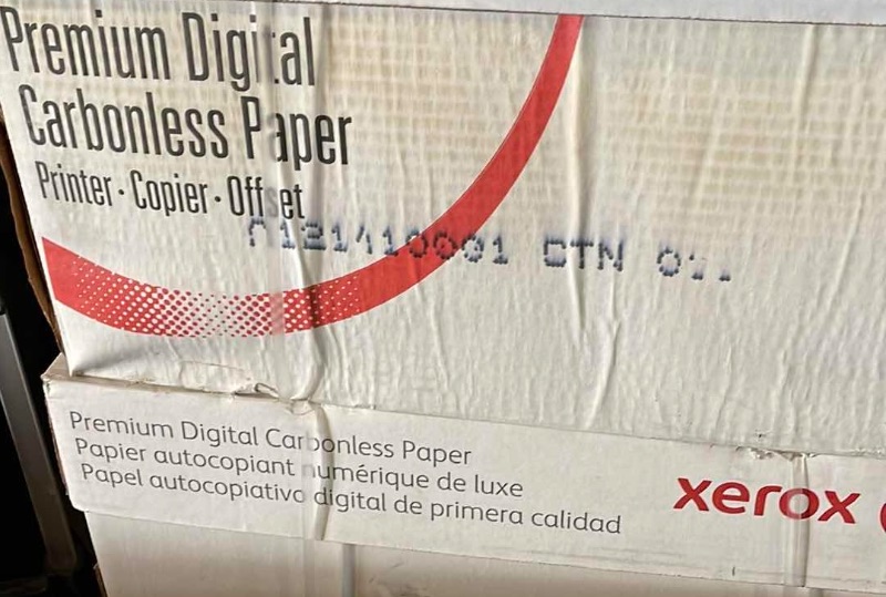 Photo 2 of XEROX PREMIUM DIGITAL CARBONLESS PAPER 1 CASE 