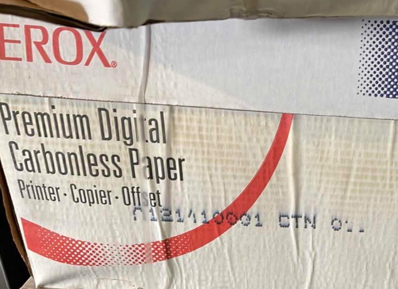 Photo 2 of XEROX PREMIUM DIGITAL CARBONLESS PAPER 1 CASE 