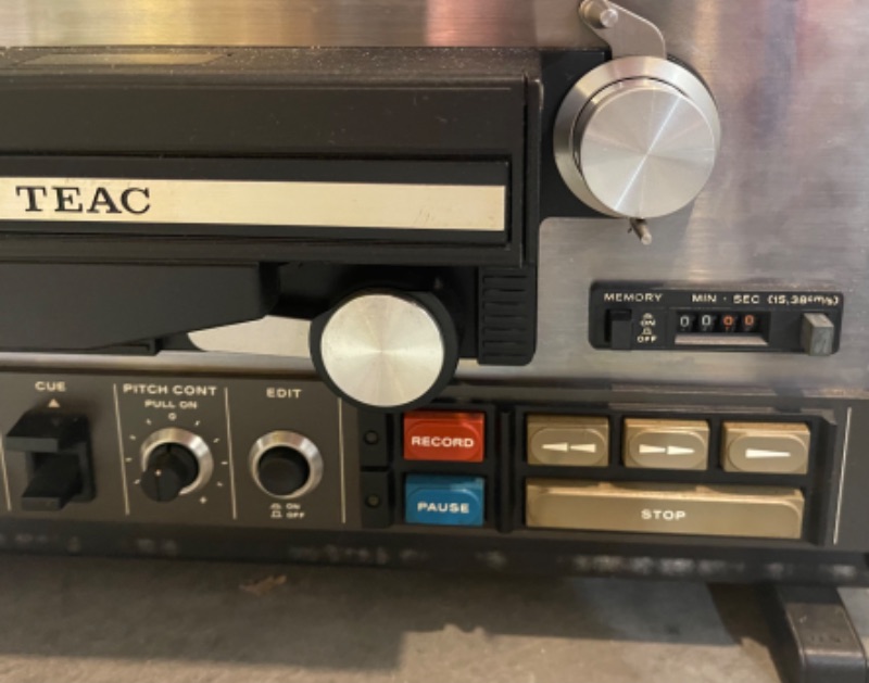 Photo 3 of TEAC 2TRAFK MASTER RECORDER 2T 